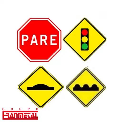 Placas de rua com e sem suporte